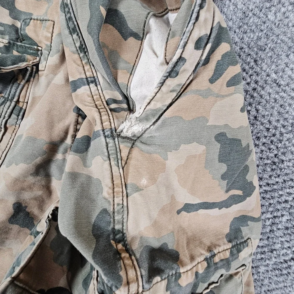 Levis Mens Desert Camo Baggy Cargo Shorts Size 38 Tan Green Camouflage‎